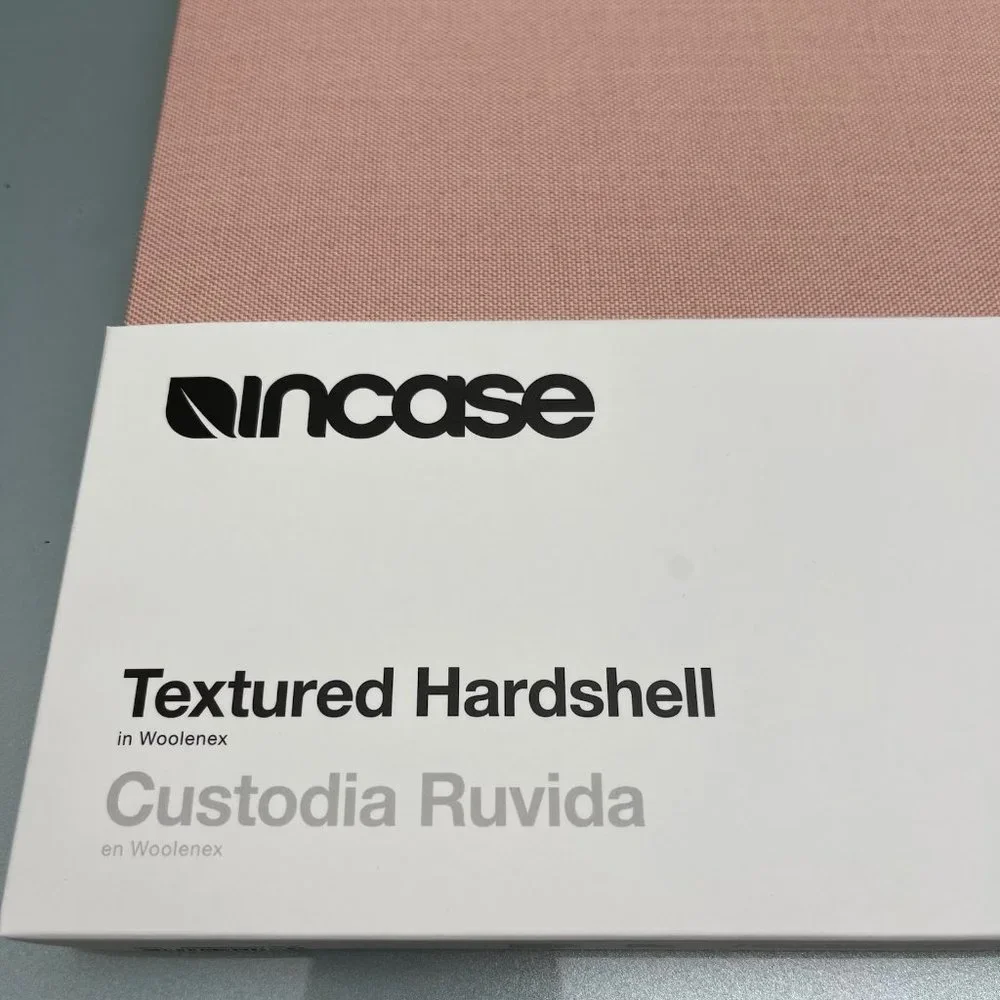 Incase Textured Hardshell For Macbook Pro 15
